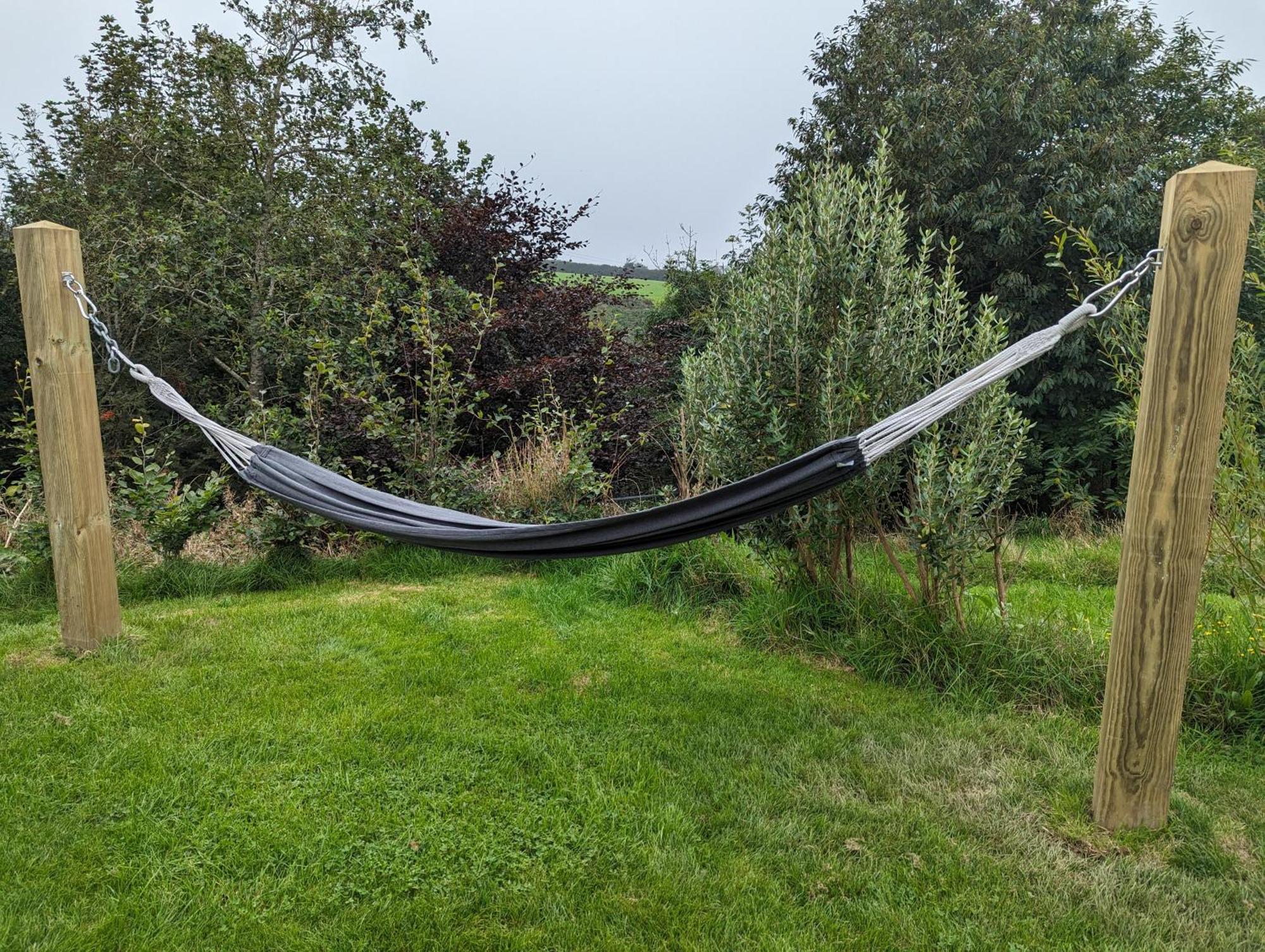 Luxury Glamping Cabin With Outdoor Bath On Cornish Flower Farm Truro Exterior foto