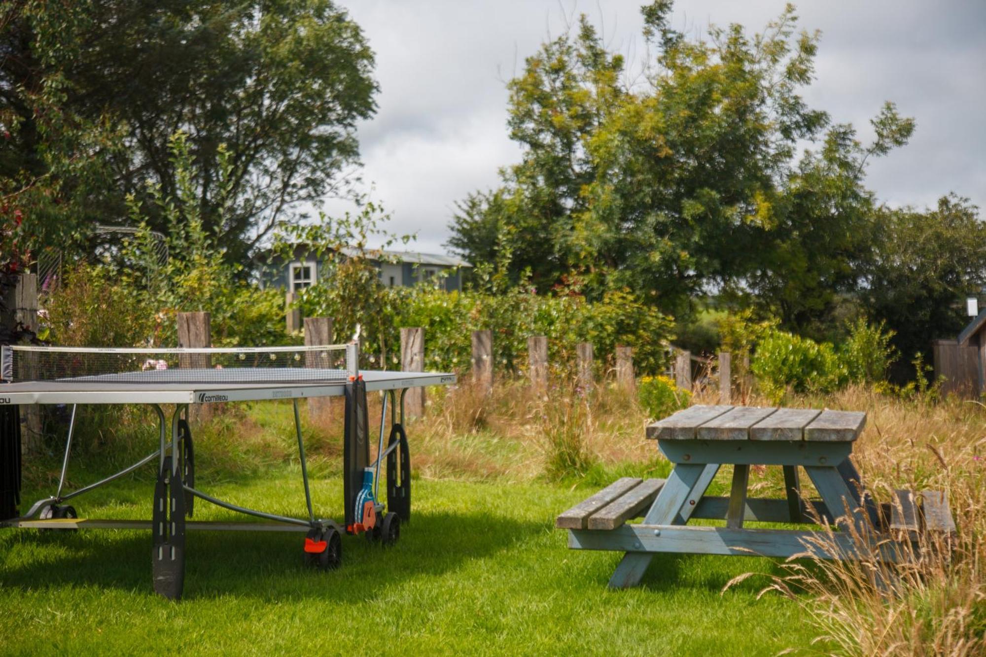 Luxury Glamping Cabin With Outdoor Bath On Cornish Flower Farm Truro Exterior foto