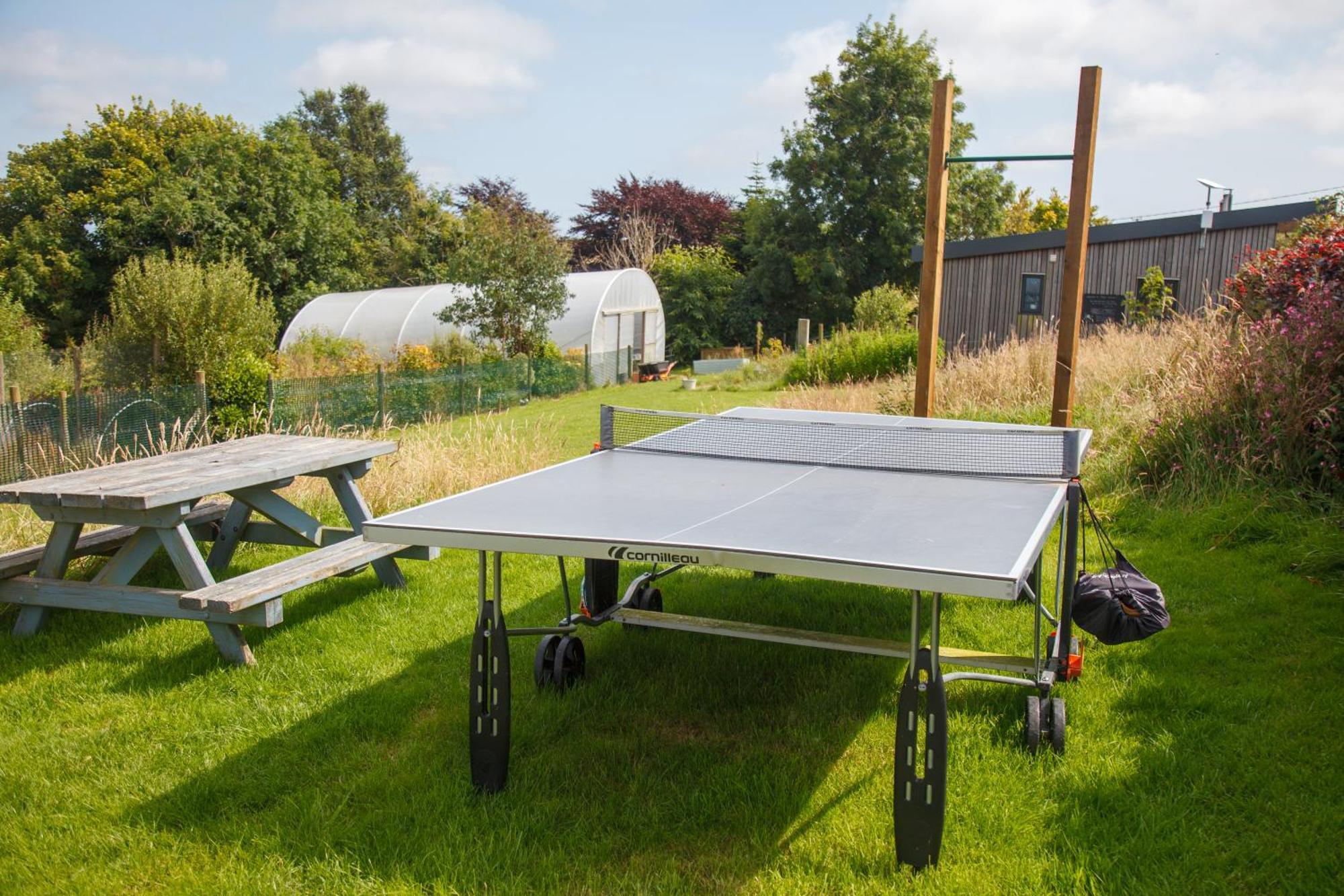 Luxury Glamping Cabin With Outdoor Bath On Cornish Flower Farm Truro Exterior foto
