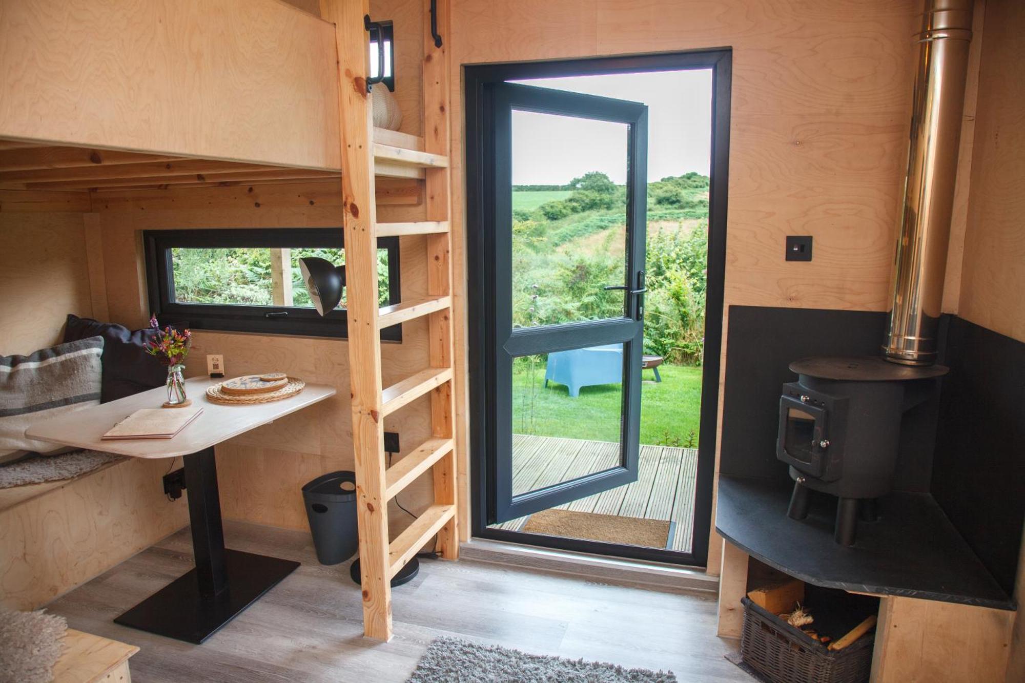 Luxury Glamping Cabin With Outdoor Bath On Cornish Flower Farm Truro Exterior foto